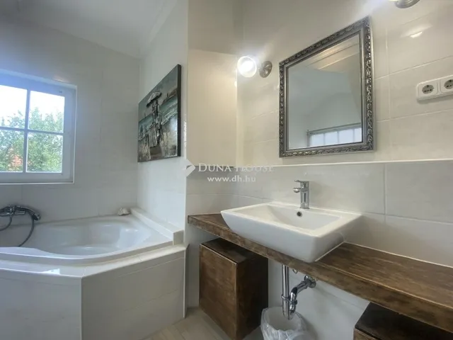 Eladó ház Solymár 200 nm