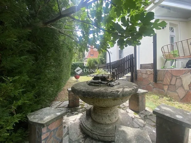 Eladó ház Solymár 200 nm