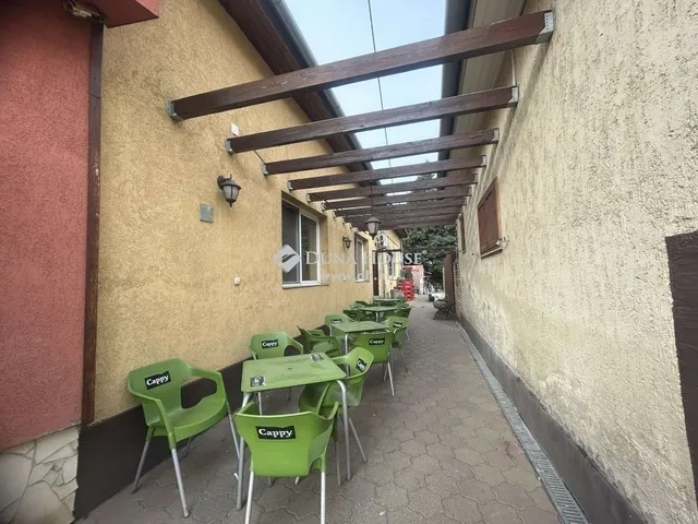 Eladó kereskedelmi és ipari ingatlan Vecsés 357 nm