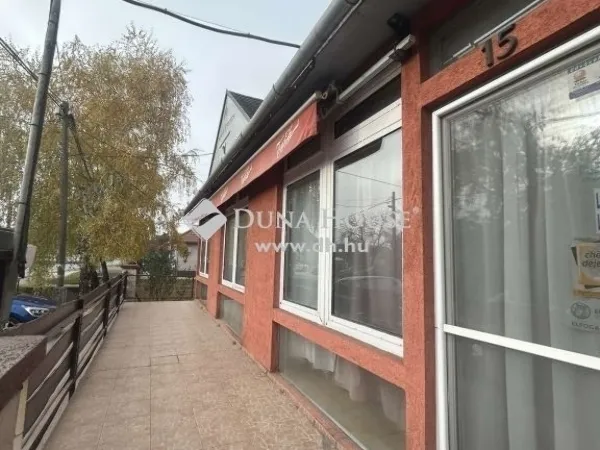 Eladó kereskedelmi és ipari ingatlan Vecsés 357 nm