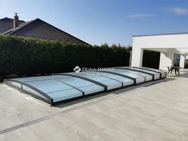 Eladó ház Velence 300 nm