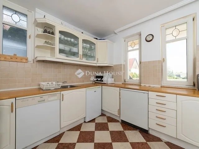 Eladó ház Budapest II. kerület, Budaliget 625 nm