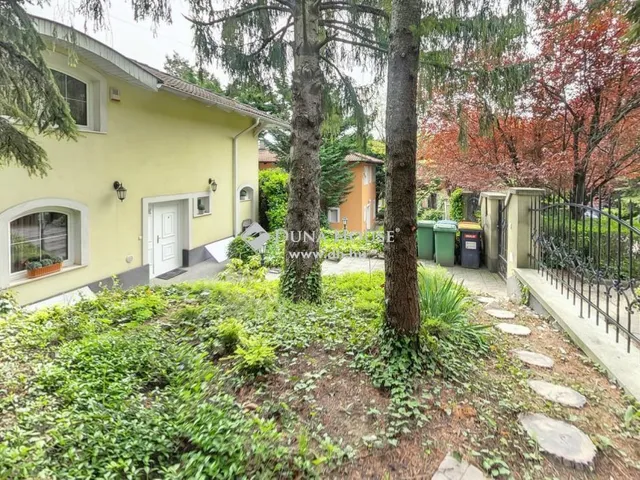 Eladó ház Budapest II. kerület, Budaliget 385 nm