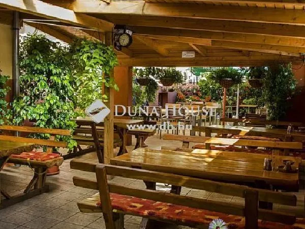 Eladó üdülő és hétvégi ház Debrecen, Veres Péter-kert 967 nm