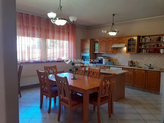 Eladó nyaraló Debrecen, Veres Péter-kert 967 nm