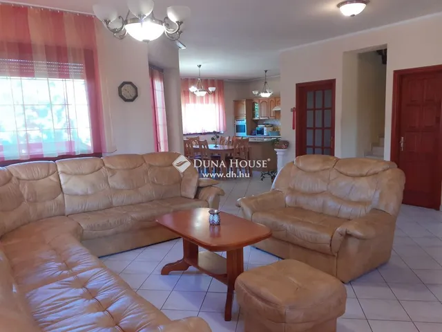 Eladó nyaraló Debrecen, Veres Péter-kert 967 nm