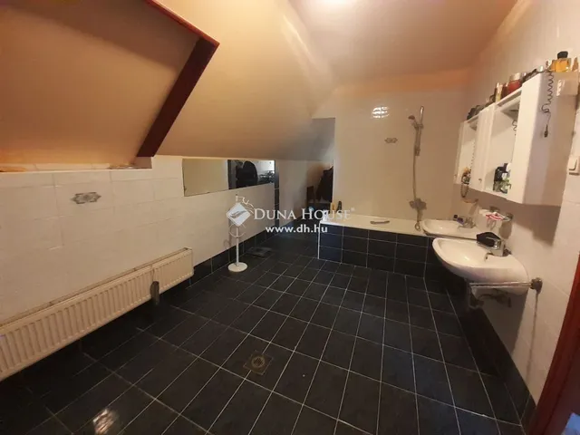 Eladó nyaraló Debrecen, Veres Péter-kert 967 nm