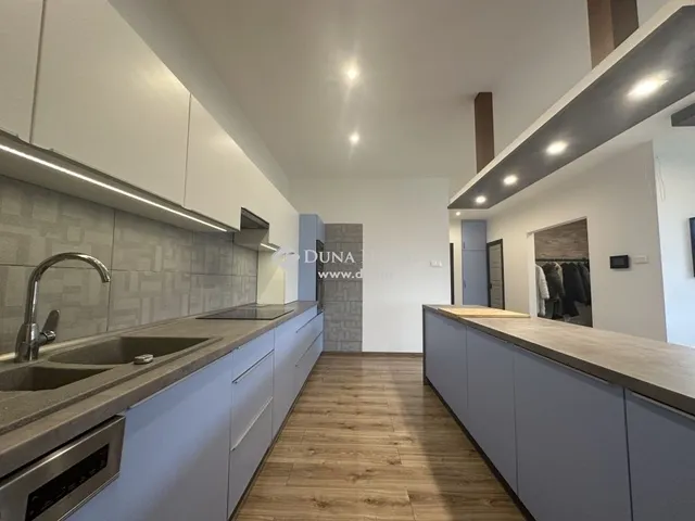 Eladó ház Gödöllő 292 nm