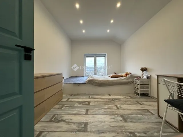 Eladó ház Gödöllő 292 nm