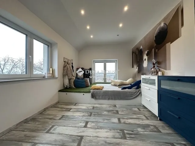 Eladó ház Gödöllő 292 nm