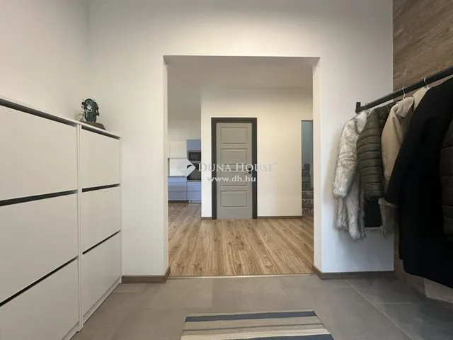 Eladó ház Gödöllő 292 nm