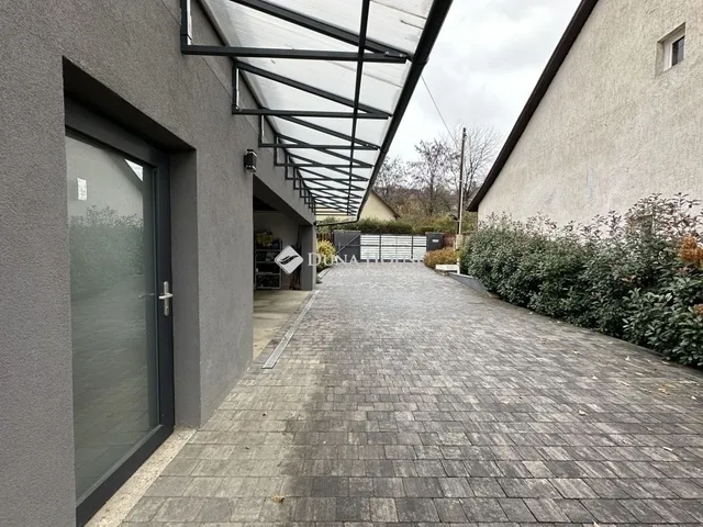 Eladó ház Gödöllő 292 nm