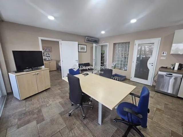 Eladó ház Taksony 212 nm