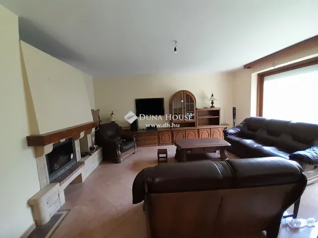 Eladó ház Budapest XII. kerület 295 nm