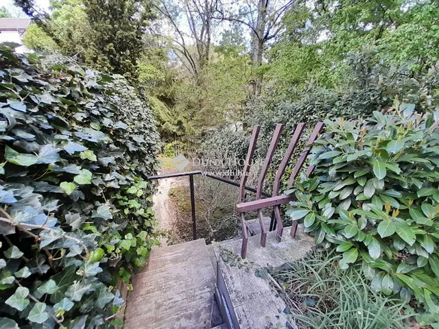 Eladó ház Budapest XII. kerület 295 nm