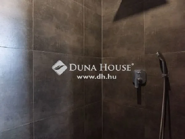 Eladó ház Balatonalmádi 220 nm