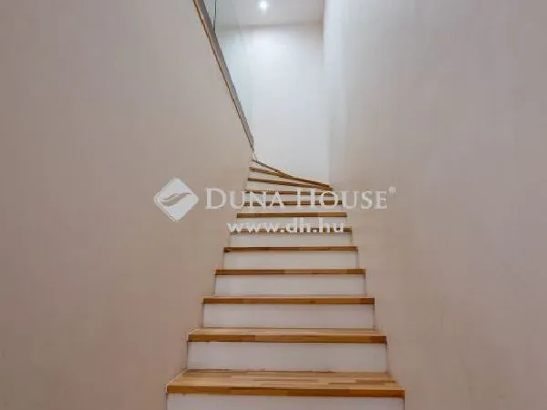 Eladó ház Balatonalmádi 220 nm