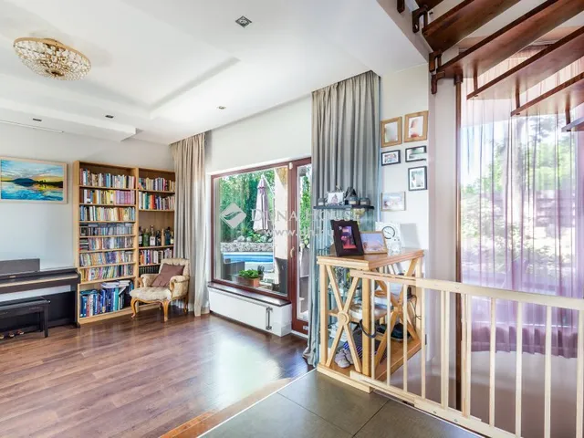 Eladó ház Budaörs 300 nm