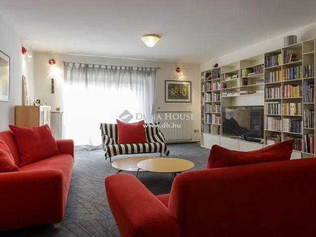 Eladó ház Budapest II. kerület 595 nm