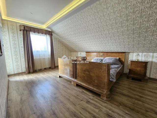 Eladó ház Pócsmegyer 288 nm