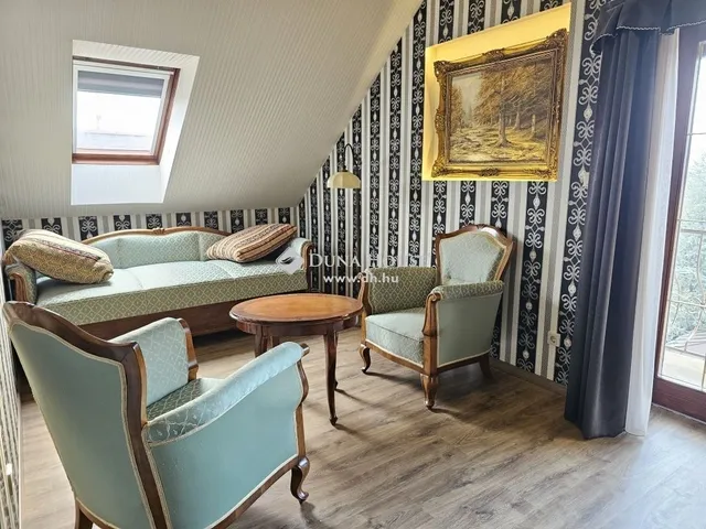 Eladó ház Pócsmegyer 288 nm