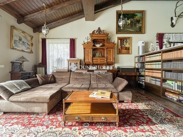 Eladó ház Szentendre 325 nm