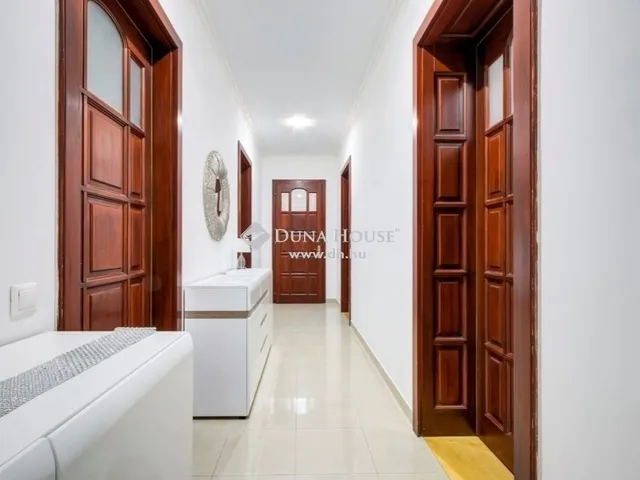 Eladó ház Budapest XVII. kerület 493 nm