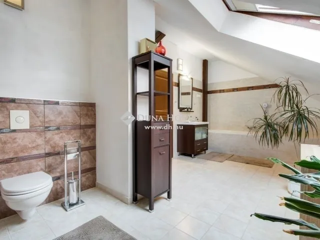 Eladó ház Budapest XVII. kerület 493 nm