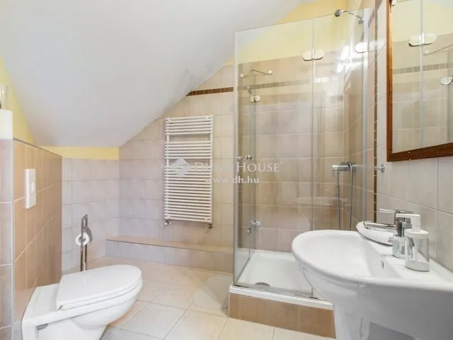 Eladó ház Budapest XVII. kerület 493 nm