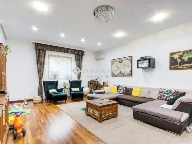 Eladó ház Budapest XVII. kerület 493 nm