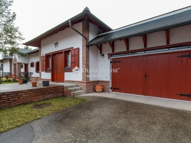 Eladó ház Budapest XVII. kerület 493 nm