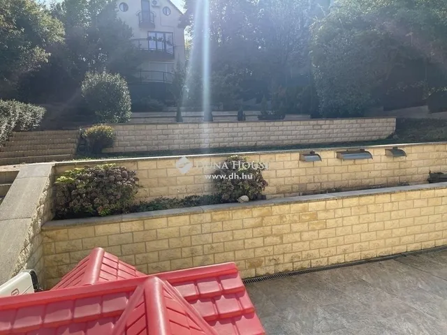 Eladó ház Budapest II. kerület 280 nm