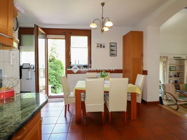 Eladó ház Budapest III. kerület, Csillaghegy 342 nm