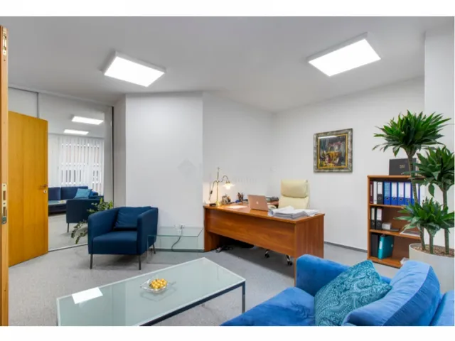 Eladó kereskedelmi és ipari ingatlan Budapest I. kerület 1920 nm