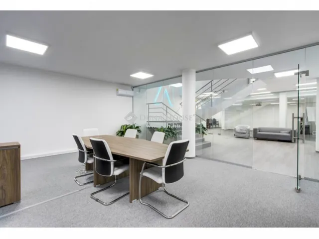 Eladó kereskedelmi és ipari ingatlan Budapest I. kerület 1920 nm