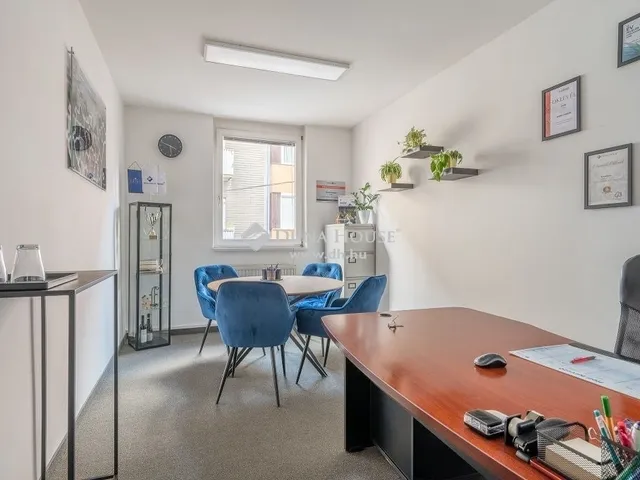 Eladó kereskedelmi és ipari ingatlan Budapest I. kerület 1920 nm