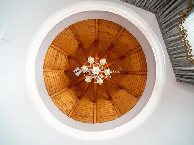 Eladó ház Budapest II. kerület 419 nm