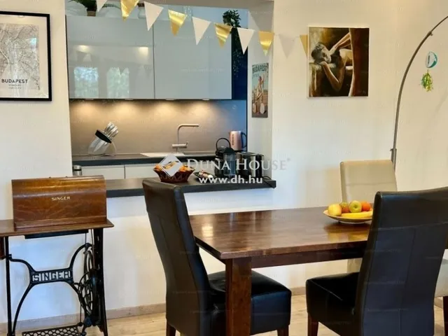 Eladó ház Budapest II. kerület 307 nm