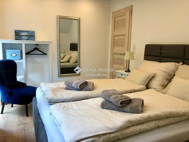 Eladó ház Budapest II. kerület 307 nm