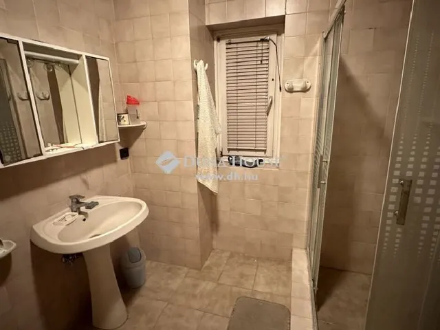 Eladó ház Budapest II. kerület 286 nm