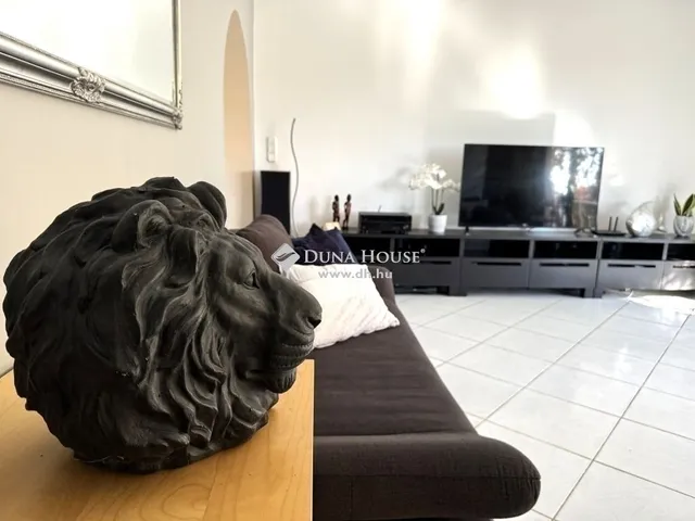 Eladó ház Budapest XVIII. kerület, Havanna lakótelep 510 nm