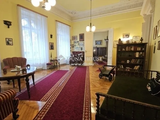 Eladó lakás Budapest VI. kerület, Nagykörúton belüli terület 157 nm