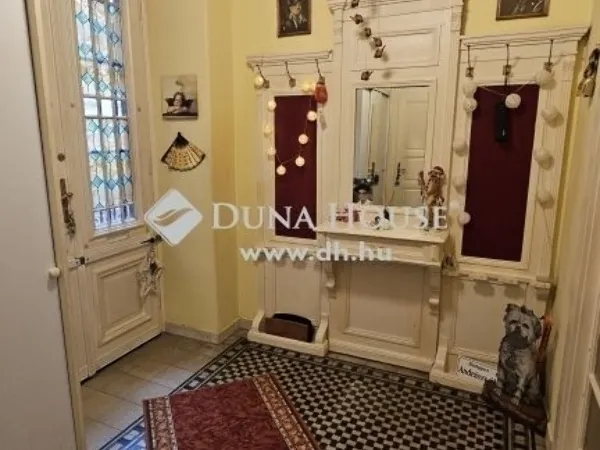 Eladó lakás Budapest VI. kerület, Nagykörúton belüli terület 157 nm