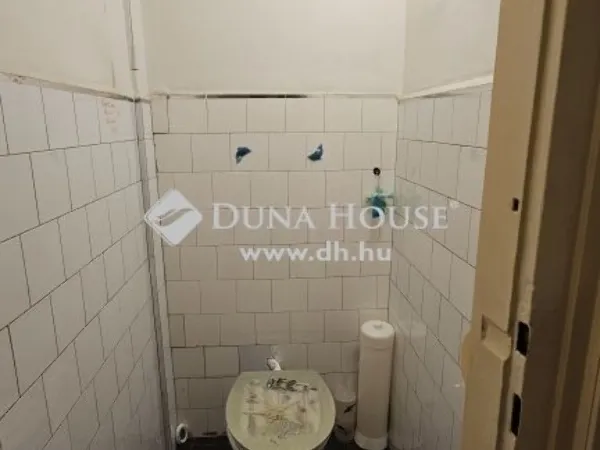 Eladó lakás Budapest VI. kerület, Nagykörúton belüli terület 157 nm