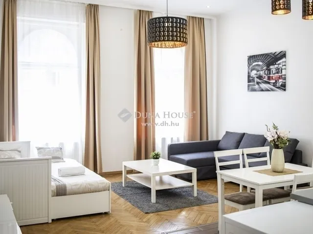 Eladó lakás Budapest VI. kerület, Nagykörúton belüli terület 56 nm