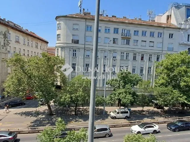 Eladó lakás Budapest VI. kerület, Nagykörúton belüli terület 98 nm