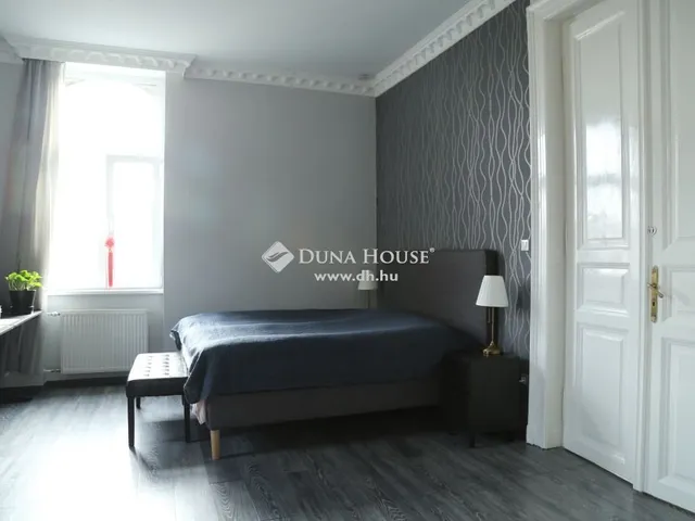 Eladó lakás Budapest VI. kerület, Nagykörúton belüli terület 99 nm