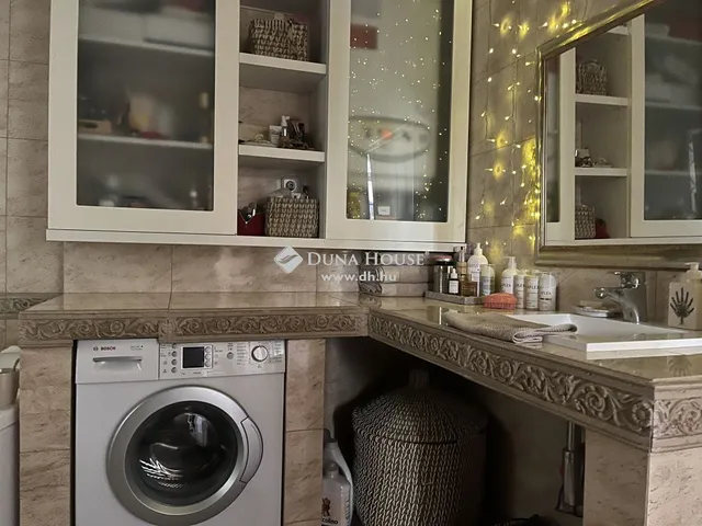 Eladó lakás Budapest V. kerület 76 nm