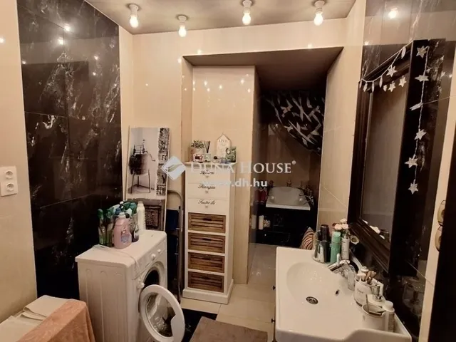 Eladó lakás Budapest I. kerület 67 nm