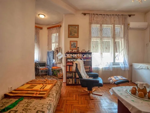 Eladó ház Budapest XX. kerület, Pacsirtatelep 200 nm
